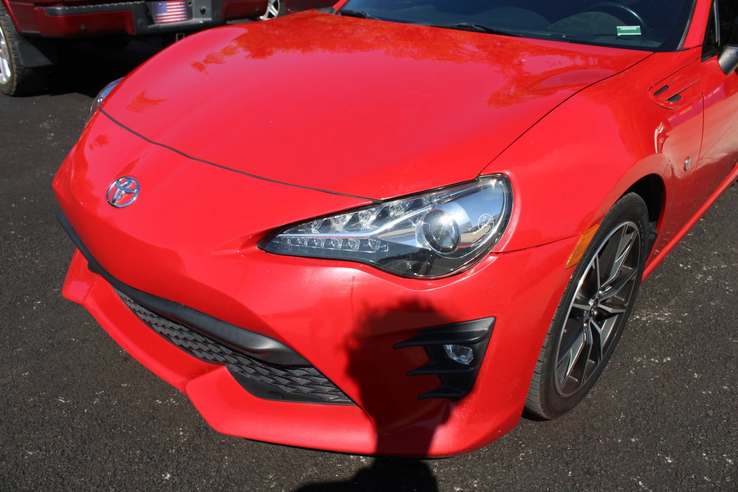 Used 2018 Toyota 86 RWD image 3