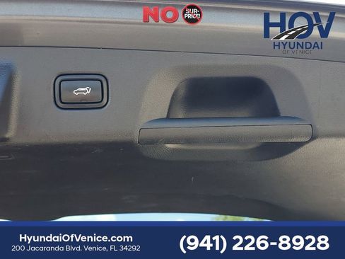 Used 2022 Hyundai Palisade Limited w/ Cargo Package AWD/4WD image 14