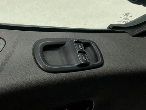 Used 2022 Ford Transit 250 148 High Roof Extended image 17