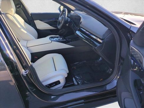 Certified 2026 BMW 550e xDrive AWD/4WD image 23
