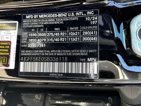 Used 2025 Mercedes-Benz GLS 450 4MATIC image 11