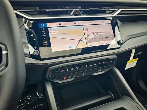 New 2026 Jeep Cherokee Overland AWD/4WD image 23