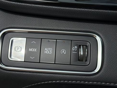 New 2026 Buick Enclave Avenir w/ Super Cruise Package FWD image 31