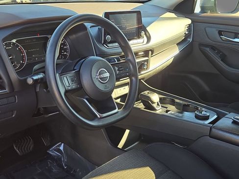 Used 2023 Nissan Rogue SV image 17