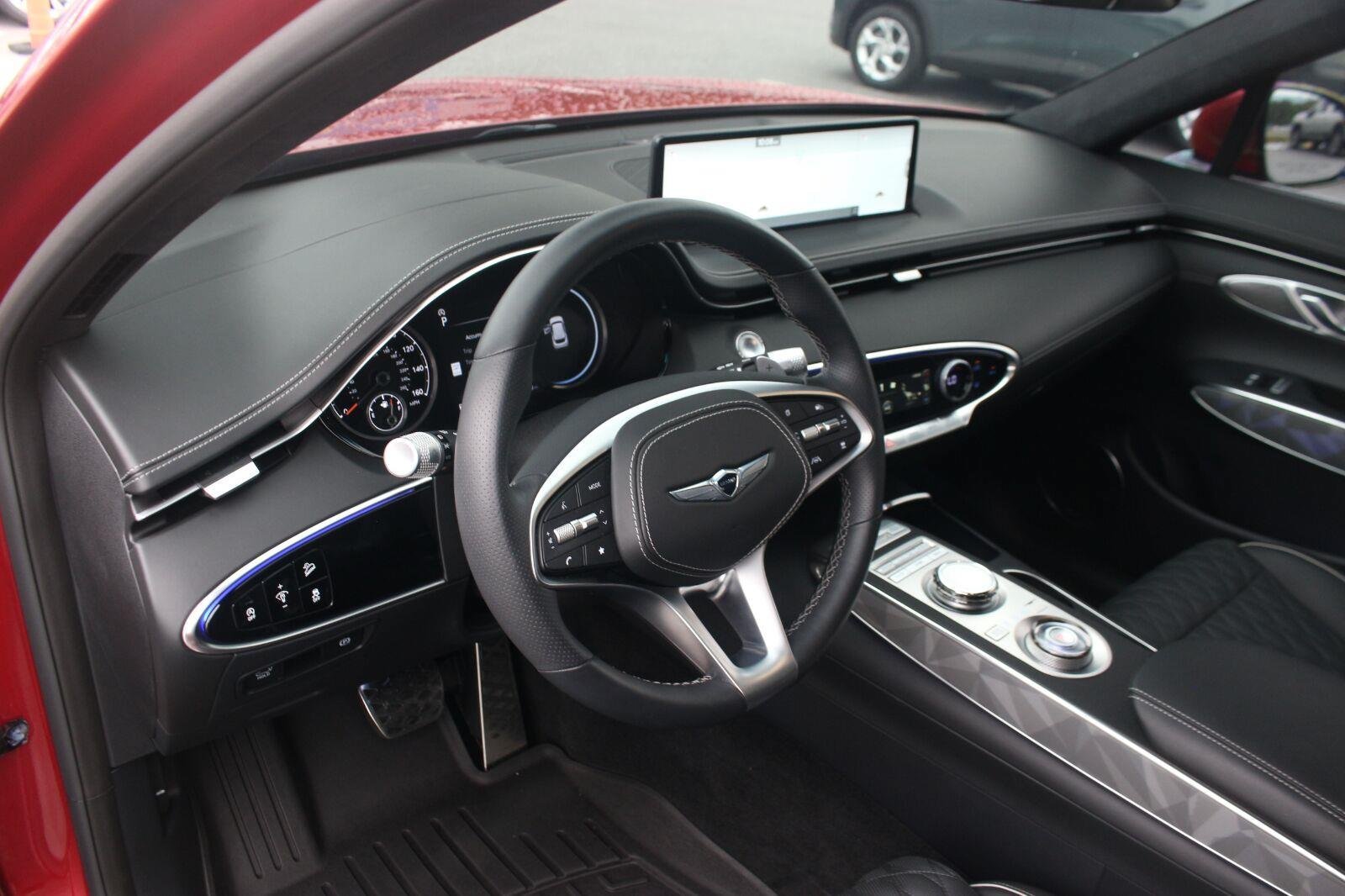 Used 2024 Genesis GV70 3.5T Sport w/ Sport Advanced Package AWD/4WD image 15