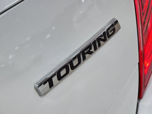 Used 2018 Honda Civic Touring image 26