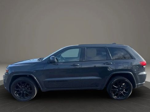 Used 2018 Jeep Grand Cherokee Altitude image 7