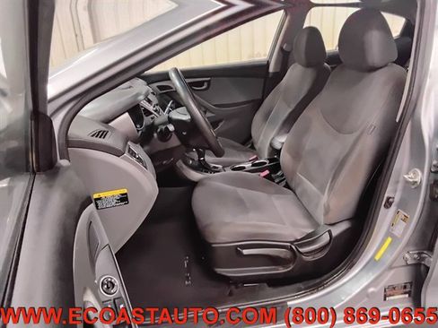 Used 2016 Hyundai Elantra SE FWD image 10