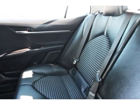 Used 2023 Toyota Camry SE w/ Convenience Package image 11