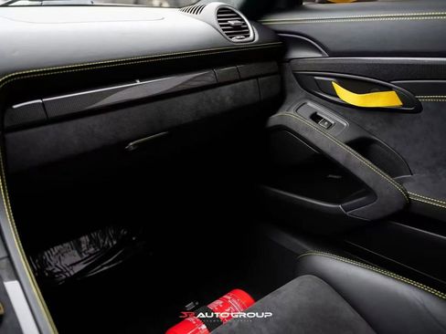 Used 2020 Porsche 718 Cayman GT4 RWD image 16