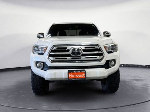 Used 2019 Toyota Tacoma Limited AWD/4WD image 2