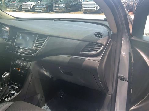 Used 2020 Buick Encore Preferred AWD/4WD image 19