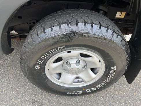 Used 2011 Toyota Tacoma 4x4 Double Cab w/ Towing Pkg image 30