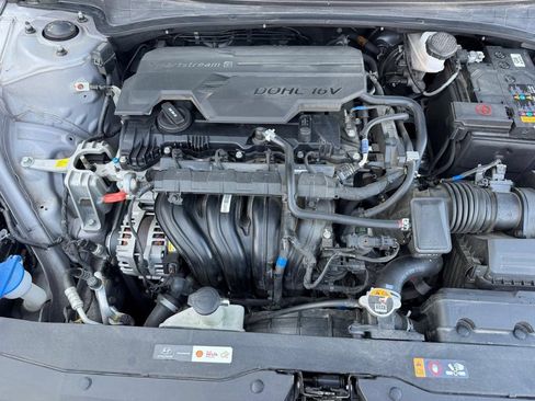 Used 2023 Hyundai Elantra SEL w/ Convenience Package FWD image 11