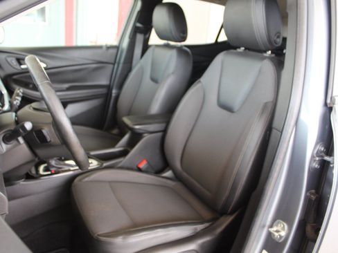 Used 2021 Buick Encore GX Select AWD/4WD image 43