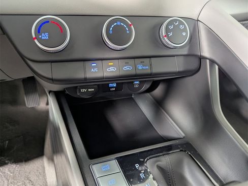 New 2025 Hyundai Elantra SE image 22
