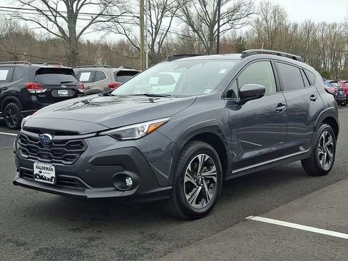 Used 2024 Subaru Crosstrek 2.0i Premium image 3