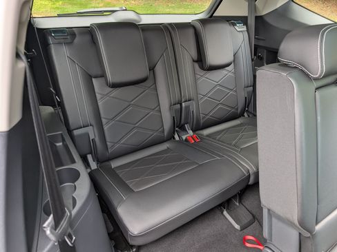 Used 2026 Volkswagen Atlas SE w/ Panoramic Sunroof Package FWD image 22