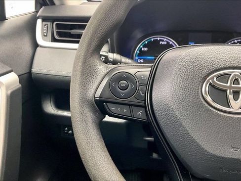 Used 2021 Toyota RAV4 XLE AWD/4WD image 21