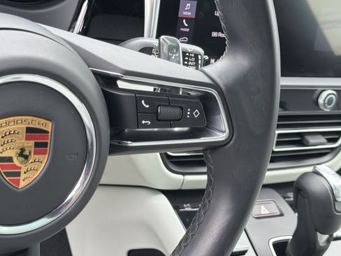 Used 2022 Porsche Macan AWD/4WD image 20