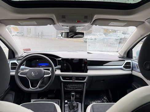 New 2026 Volkswagen Taos SE AWD/4WD image 31