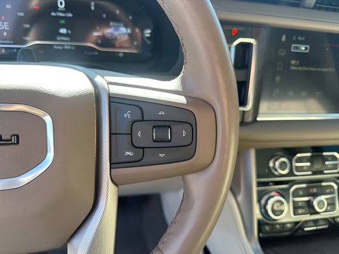 Used 2024 GMC Yukon XL Denali w/ Advanced Technology Package image 31