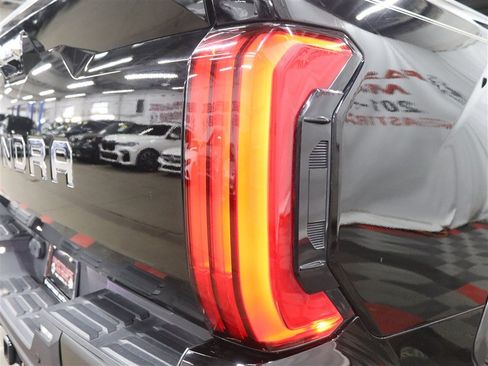 Used 2023 Toyota Tundra Limited AWD/4WD image 11