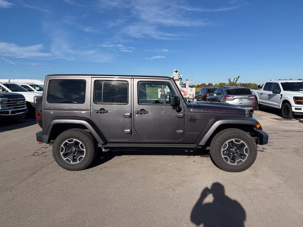 Used 2017 Jeep Wrangler Unlimited Rubicon AWD/4WD image 16