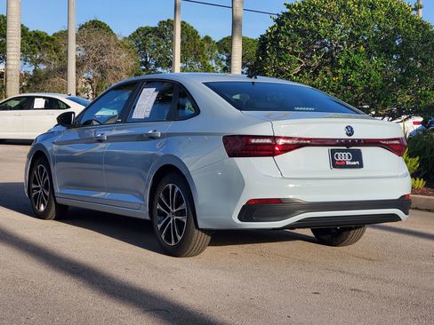 Used 2025 Volkswagen Jetta Sport image 4