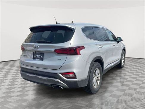 Used 2019 Hyundai Santa Fe SE image 5