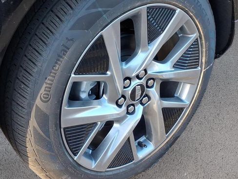 New 2026 Cadillac Optiq Luxury 1 image 9