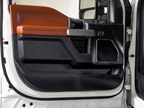 Used 2020 Ford F450 Platinum w/ FX4 Off-Road Package image 35