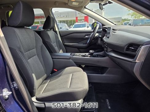 Used 2025 Nissan Rogue SV FWD image 21