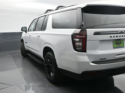 Used 2023 Chevrolet Suburban RST w/ Luxury Package AWD/4WD image 4