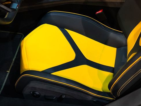 Used 2026 Lamborghini Revuelto AWD/4WD image 33