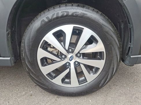 Certified 2025 Subaru Outback Premium image 8