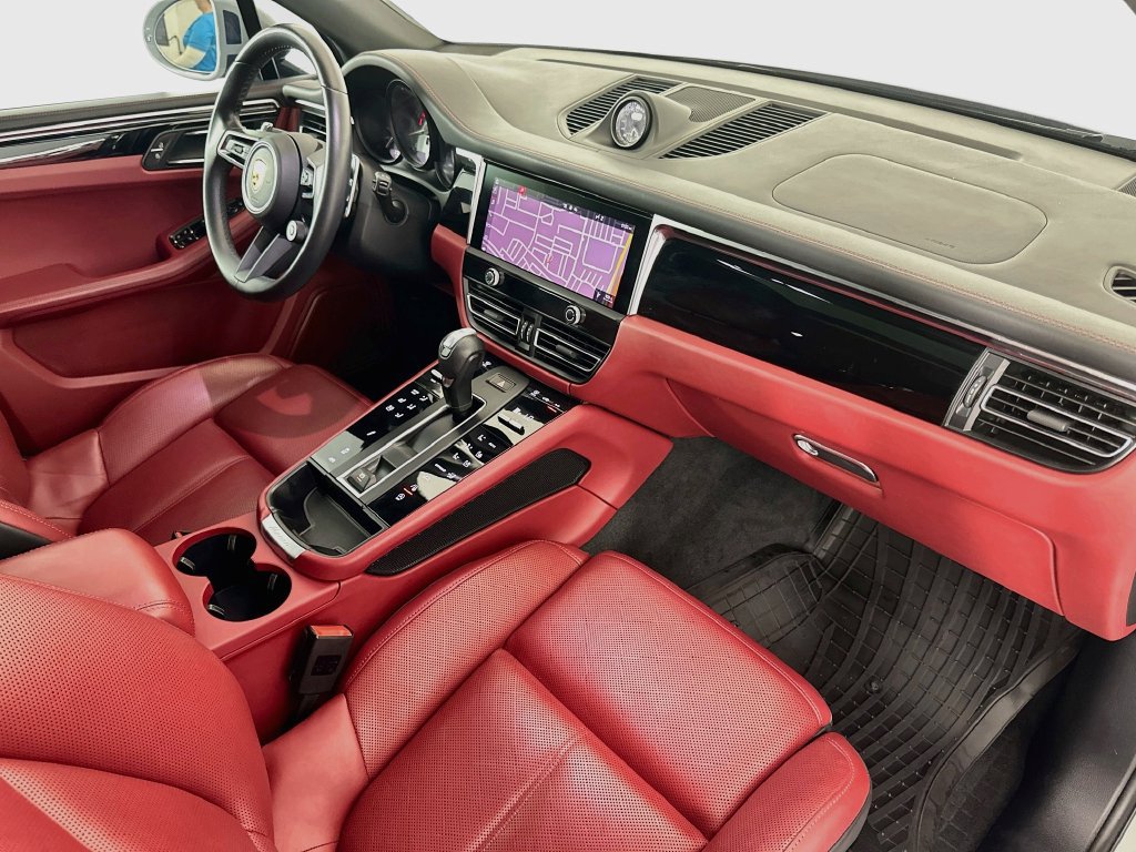 Used 2023 Porsche Macan S AWD/4WD image 30