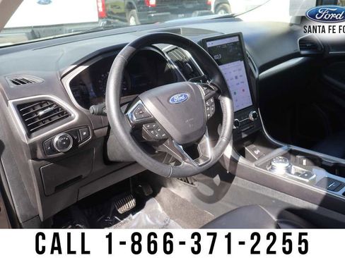 Used 2024 Ford Edge SEL image 10