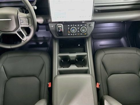 New 2026 Land Rover Defender 110 X-Dynamic SE AWD/4WD image 16