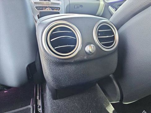 Used 2022 Mercedes-Benz C 300 C 300 image 17