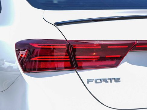 Used 2024 Kia Forte GT-Line FWD image 9