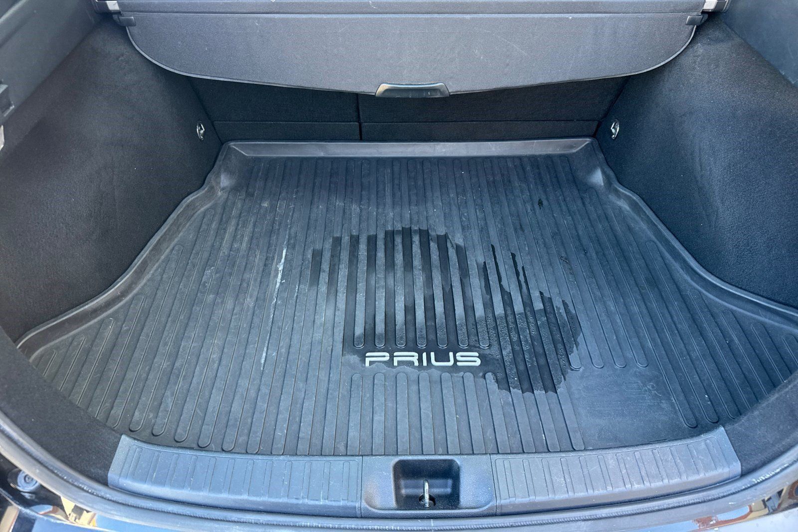 Used 2019 Toyota Prius L Eco FWD image 23