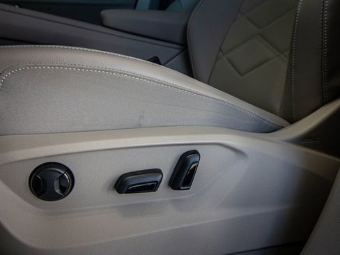 Certified 2024 Volkswagen Atlas SE image 19