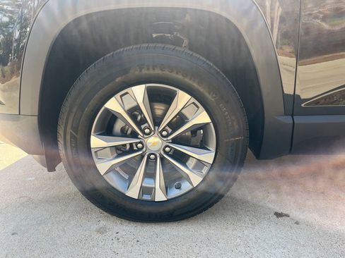 New 2026 Chevrolet Equinox LT w/ Convenience Package II FWD image 9