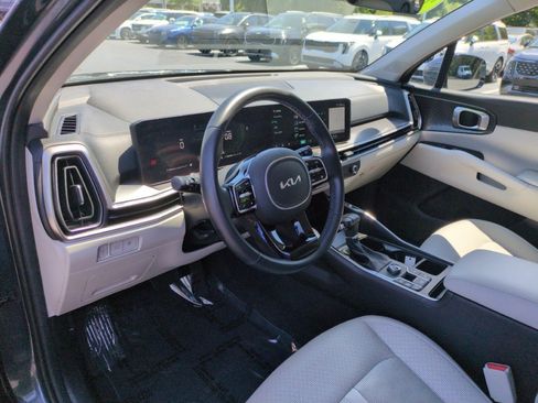 Used 2024 Kia Sorento EX w/ Panoramic Sunroof Package FWD image 15