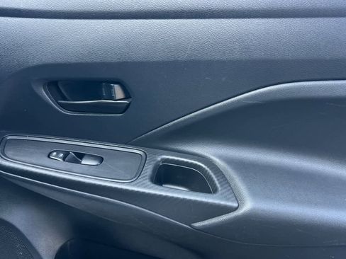 Used 2021 Nissan Versa S image 19