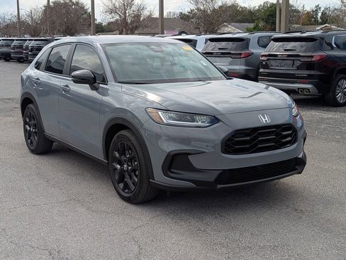 Used 2024 Honda HR-V Sport image 2