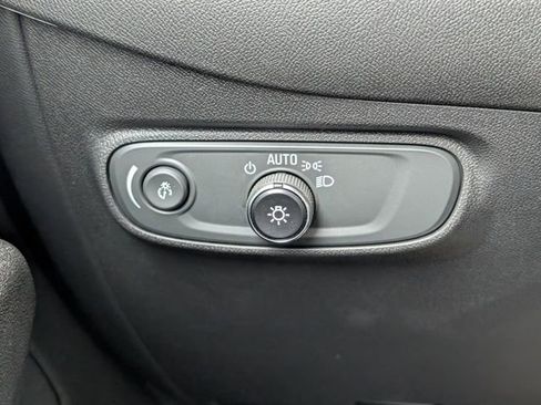 Used 2023 Chevrolet Equinox LT w/ Driver Convenience Package image 24