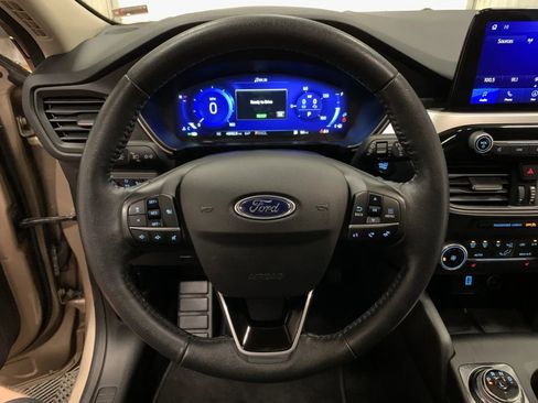Used 2020 Ford Escape SE Sport image 21