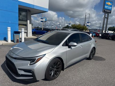 Used 2025 Toyota Corolla SE FWD image 1